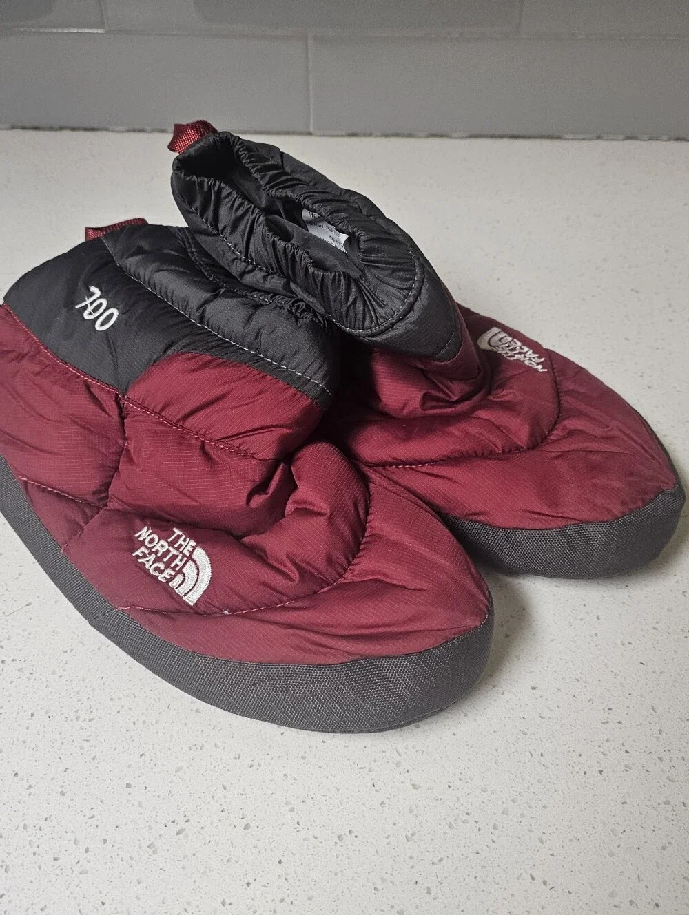 The North Face Nuptse 700 Down Slippers Booties Mens Medium (7-9)